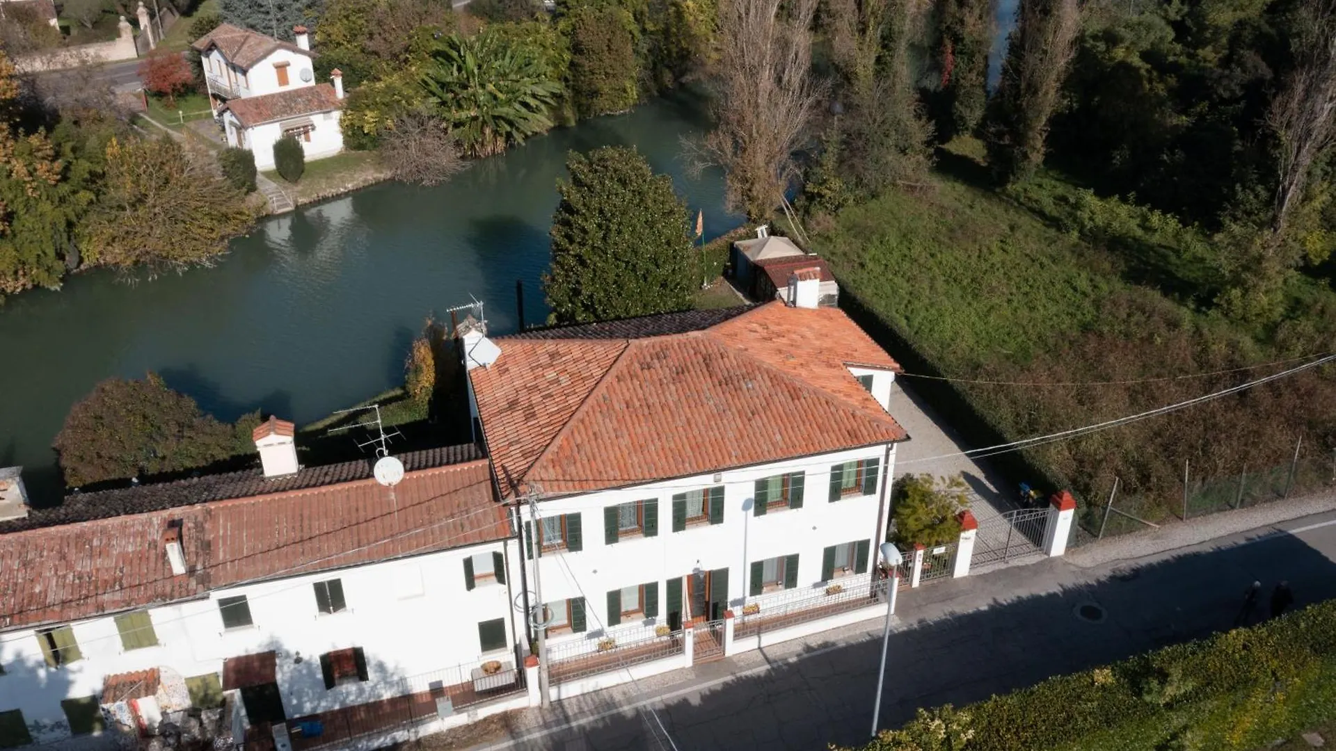 Dimora Naviglio contacts